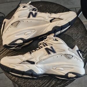 listing-status-banner